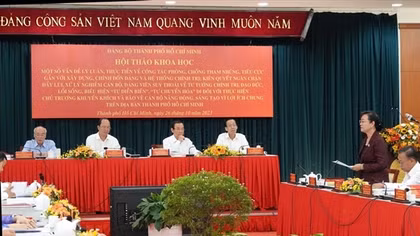 Phòng, chống tham nhũng, tiêu cực, đi đôi với xây dựng, chỉnh đốn Đảng