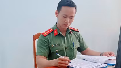 Cán bộ an ninh với kinh nghiệm vận động, giải quyết "điểm nóng"