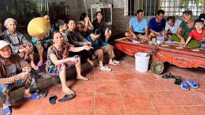 Cả khu phố nháo nhác vì “chủ hụi” tuyên bố vỡ nợ