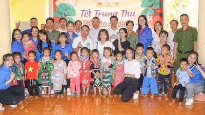 Trung thu ấm áp cho trẻ em vùng cao Sơn La