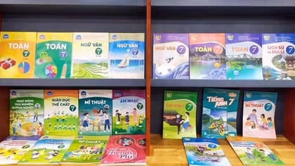 Cải cách phát hành Sách giáo khoa