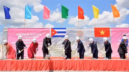 Chủ tịch Quốc hội Vương Đình Huệ dự khánh thành, khởi công các nhà máy Việt Nam tại Cuba