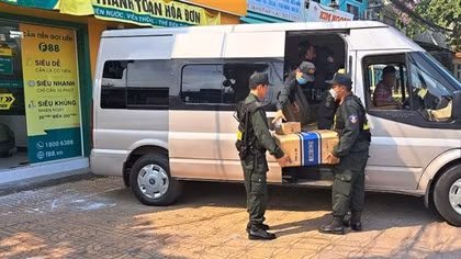 Tạm giữ nhiều tài liệu tại 6 phòng giao dịch của Công ty F88 tại Hậu Giang
