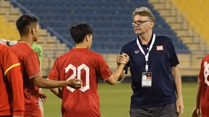 HLV Troussier: Dũng cảm hay ảo mộng?