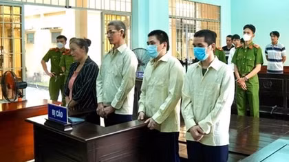 Chặt ngón tay chủ thầu công trình để đòi tiền thi công