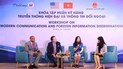 Tập huấn kỹ năng truyền thông hiện đại và thông tin đối ngoại