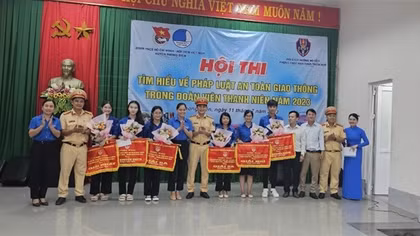 Đông đảo người dân Thừa Thiên - Huế hào hứng với Hội thi “An toàn giao thông”