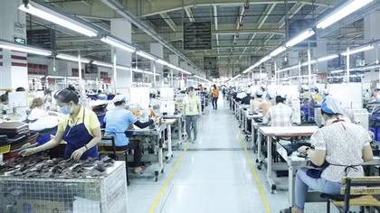 Công nhân có thể ứng trước lương lúc khó khăn đột xuất