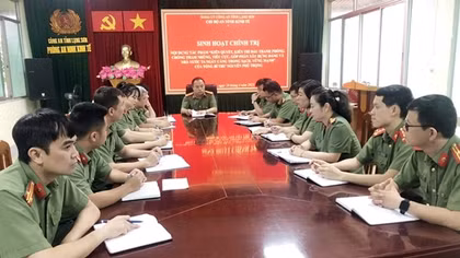 Những người giữ bình yên an ninh kinh tế nơi cửa khẩu