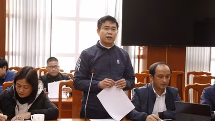 Một hiệu trưởng ở Lào Cai bị tạm đình chỉ công tác vì 'bữa ăn bán trú bất thường'