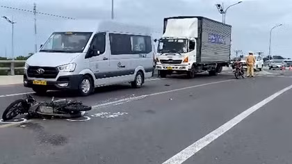 Tai nạn liên hoàn trên cầu vượt An Thái Trung, 2 người tử vong