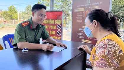Cán bộ Công an xã khắc phục mọi khó khăn để hoàn thành tốt nhiệm vụ