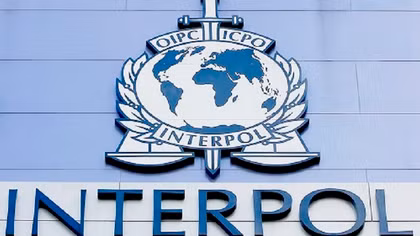 Interpol – trăm năm nhìn lại