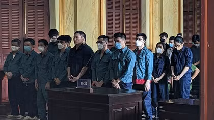 Cựu cán bộ chống buôn lậu lãnh 13 năm tù