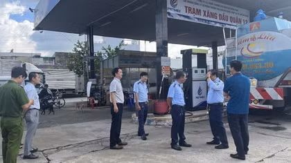 Buộc tái chế hơn 10.000 lít xăng RON 95-III chất lượng không phù hợp