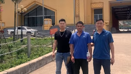 Trốn truy nã sang Lào hơn 20 năm quay về đầu thú