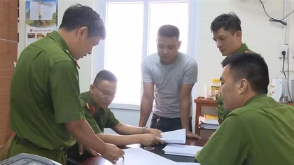Triệt phá đường dây vận chuyển ma túy xuyên quốc gia