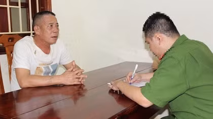 Khởi tố đối tượng tàng trữ 2 cá thể báo