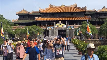 Tháo gỡ điểm “nghẽn” để du lịch Huế phục hồi hiệu quả