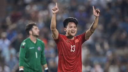 U23 Việt Nam thắng đậm ngày ra quân