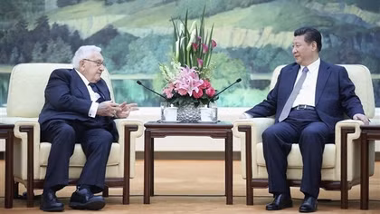 Ông Henry Kissinger gặp Chủ tịch Trung Quốc Tập Cận Bình