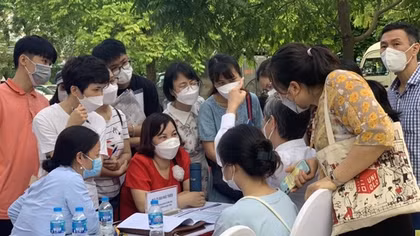 Chưa tăng học phí: Phù hợp trong ngắn hạn và những nỗi lo dài hạn