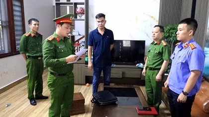 Khởi tố Giám đốc Công ty TNHH Xây dựng 389 cùng 12 đối tượng