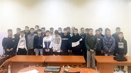 Xử lý nghiêm côn đồ mang hung khí diễu phố