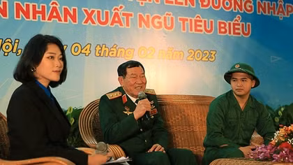 Trung tướng Phạm Tuân chia sẻ về cuộc đời quân ngũ và chúc mừng các tân binh