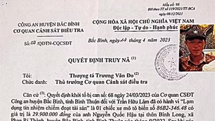 Đem xe của bạn đi cầm rồi bỏ trốn trong vai thợ sửa xe