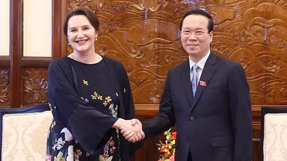 Chủ tịch nước Võ Văn Thưởng tiếp các đại sứ trình quốc thư