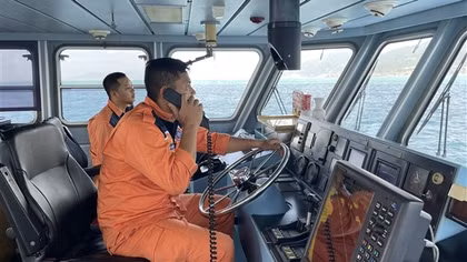 Vượt sóng gió cứu nạn thợ máy tàu biển nước ngoài đột biến sức khỏe