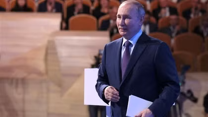 Tổng thống Putin kêu gọi doanh nhân Nga đặt lòng yêu nước lên trên lợi ích