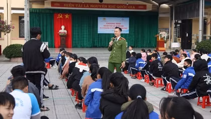 Điểm sáng xây dựng và hoàn thiện pháp luật của lực lượng CAND