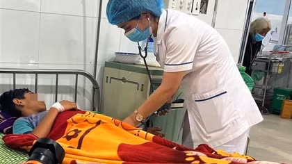 Thêm 2 người bị ngộ độc sau khi ăn món cá ủ chua