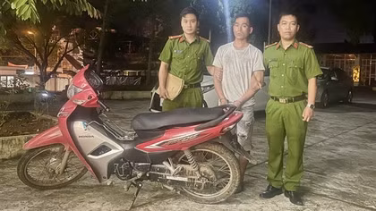 Tên cướp xe ôm sa lưới sau 2 giờ gây án