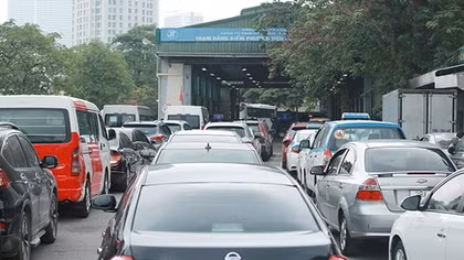 Tìm giải pháp gỡ ùn tắc phương tiện đến kiểm định