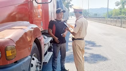 Chuyển biến sau hơn 1 tháng tổng kiểm soát phương tiện vận tải