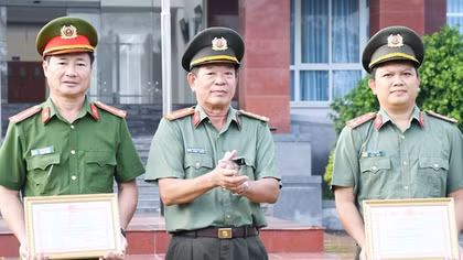 Công an tỉnh Trà Vinh trao giải cuộc thi “Góc ảnh gia đình” năm 2023