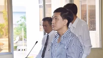 Lĩnh 12 năm tù vì làm sổ đỏ giả lừa đảo tiền tỷ