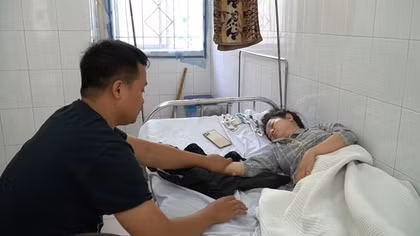 Nữ công nhân bị giám đốc đánh nhập viện trong giờ làm việc
