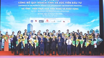 Hơn 220 nghìn tỷ đồng được kí kết, cam kết đầu tư vào Hà Tĩnh