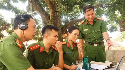 Trung tá Lâm Thị Nhung - người đi đầu trong “Chuyển đổi số” ở vùng cao