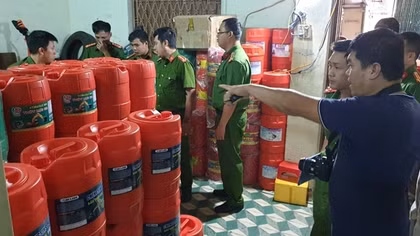 Mua dầu nhớt đã sử dụng từ Biên Hòa về Tuy Hòa đóng thùng thành hàng hiệu