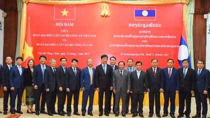 Phối hợp giữ vững ổn định chính trị, trật tự an toàn xã hội hai nước Việt Nam - Lào