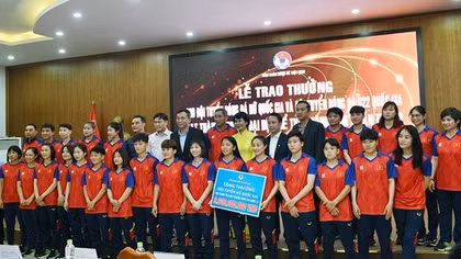 Lập kỳ tích, tuyển nữ Việt Nam được thưởng lớn