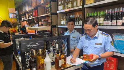 Đồng loạt kiểm tra, phát hiện số lượng lớn hàng gian, hàng giả