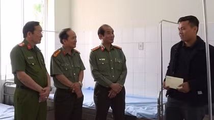 Khởi tố 10 đối tượng liên quan vụ chém Phó Trưởng Công an xã bị thương