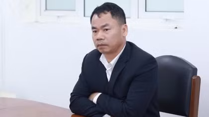 Bắt tạm giam Chủ tịch Liên đoàn Lao động huyện Lạc Sơn, Hoà Bình