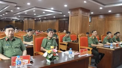 Bồi dưỡng công tác chính trị cho cán bộ chủ chốt Đảng bộ Cục Công nghiệp an ninh